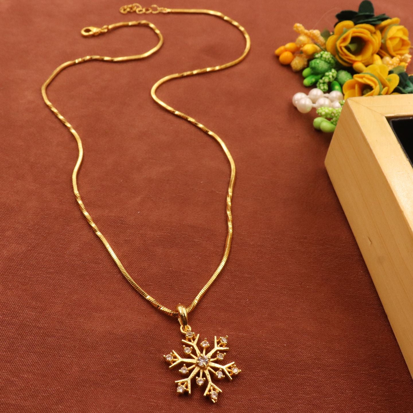 Divyatara One Gram Gold Plated Pendant Chain