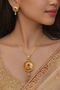 Aashvi Chain Pendant with Earrings